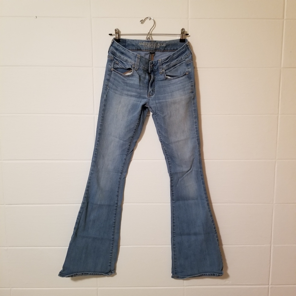 AEO Boho Flare light wash jeans sz 6 Xlong